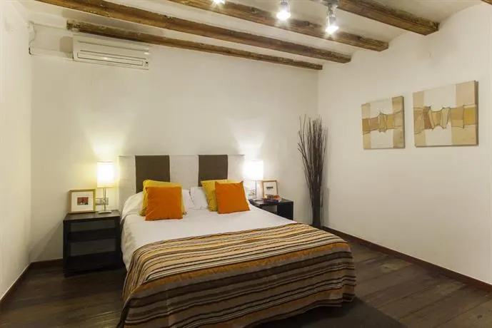 Friendly Rentals Da Vinci Barcelona - Image 1