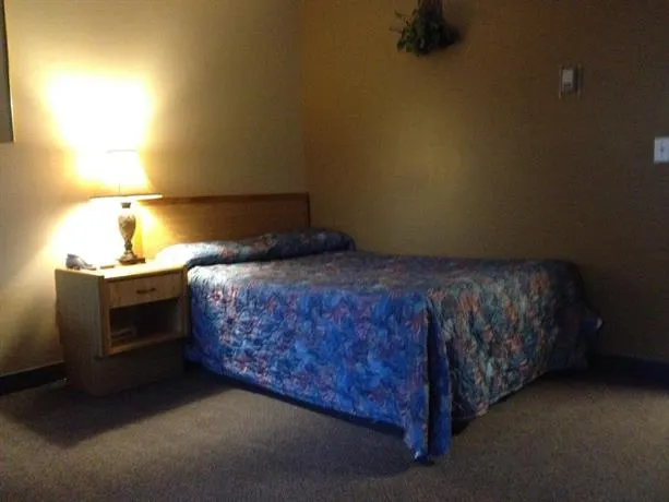 Airport Motel - Image 1