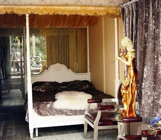 Xinyaqi Sea View Villa - Image 1