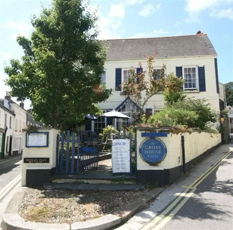 Cross House Hotel - Image 1