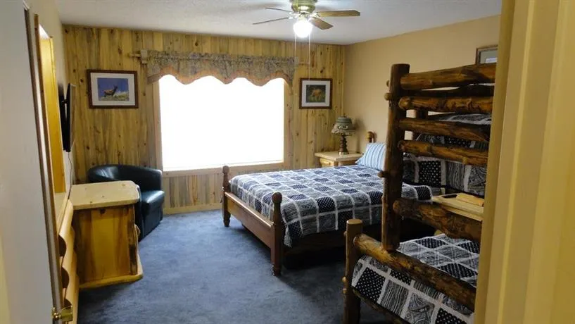Valley View Chalet - Image 1