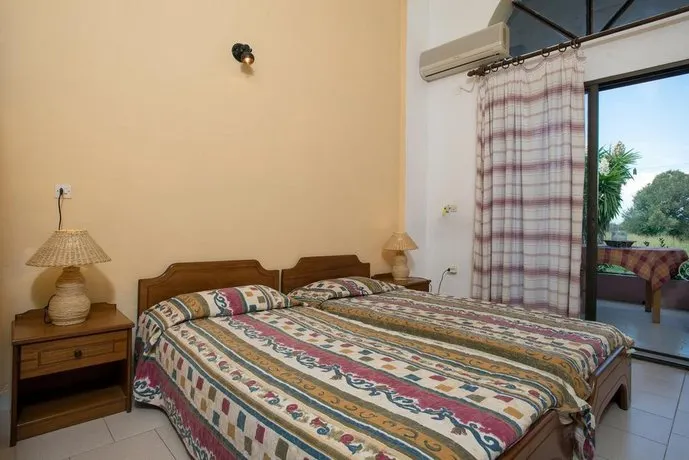 Blue Lagoon Holiday Apartments - Image 1