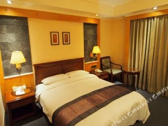 Elite Hotel - Image 1