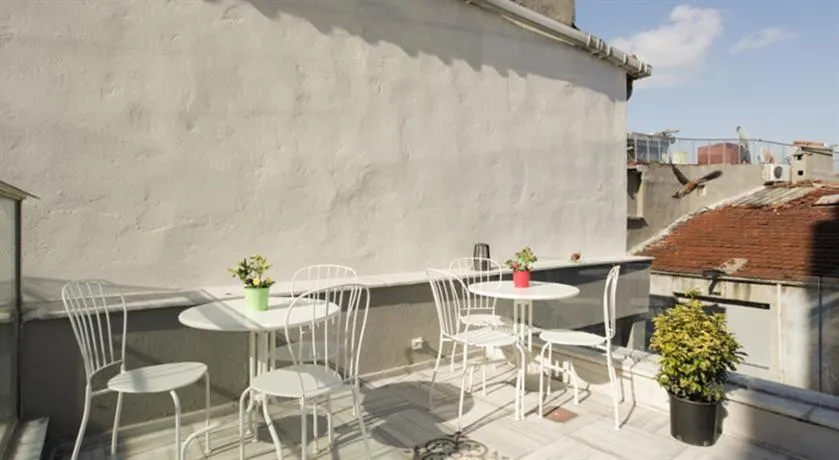Hostel DownTown Istanbul - Image 1