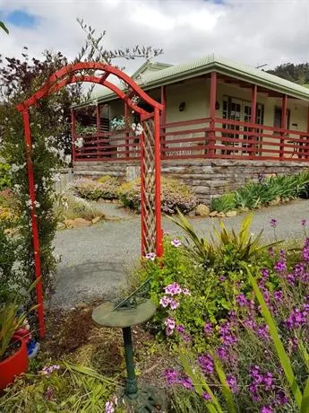 Homestay - Homestay - More than a one night stay - Image 1