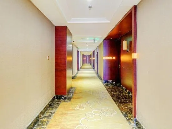 Rongfeng International Hotel - Image 1