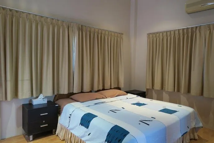 3 Bedroom Villa in Tropical Garden - Image 1