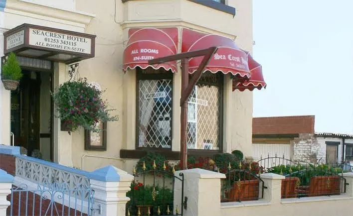 Shawries Hotel - Image 1