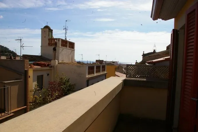 La Vila Tossa de Mar - Image 1