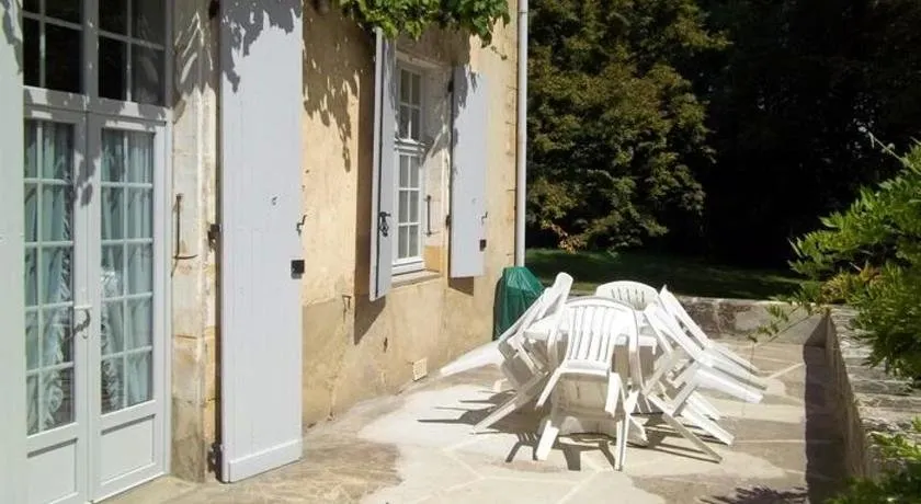 Appartement charmant à Rouffilhac avec vue sur jardin - Image 1