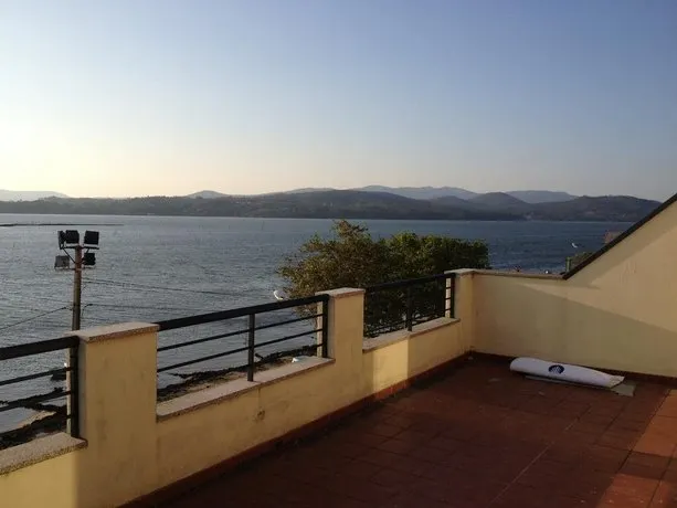 Apto. con terraza y vistas al mar - Image 1