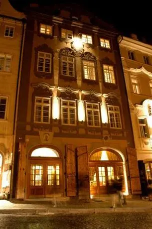 Hostel Santini Prague - Image 1