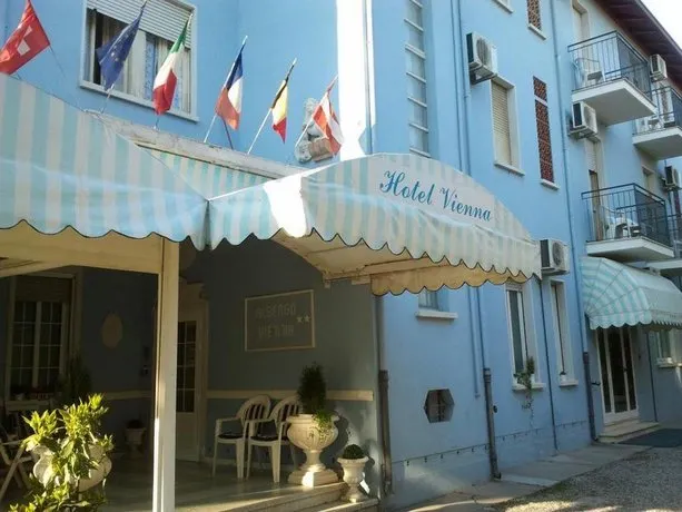 Hotel Vienna - Image 1