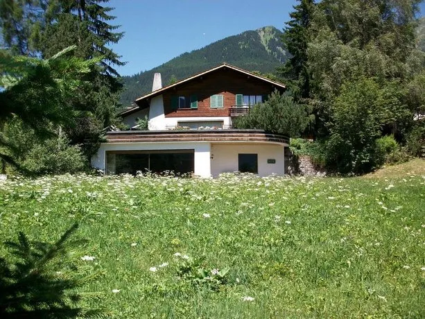 Haus Holiday - Image 1