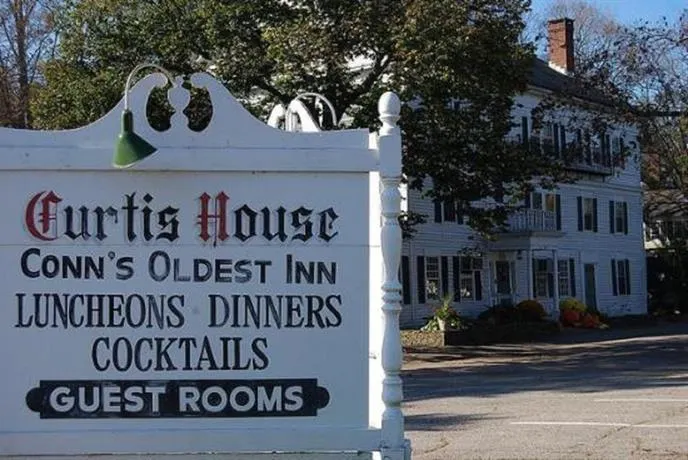 Curtis House Inn - Image 1