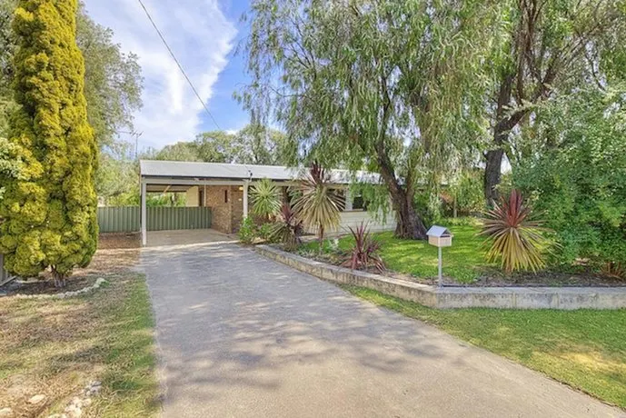 Abbey Beach Shack - Image 1