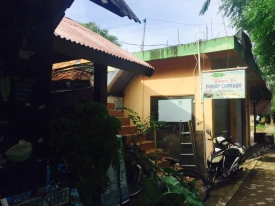 Family Cottage - Image 1