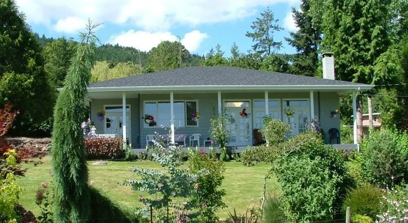 Alders Plantation Vacation Rental & Water Gardens - Image 1