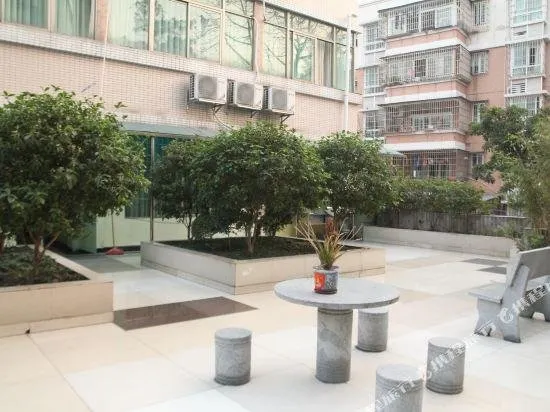 Boyi Hotel - Image 1