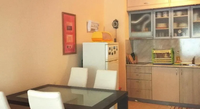 Single Apartment in Searegal Compex - Image 1