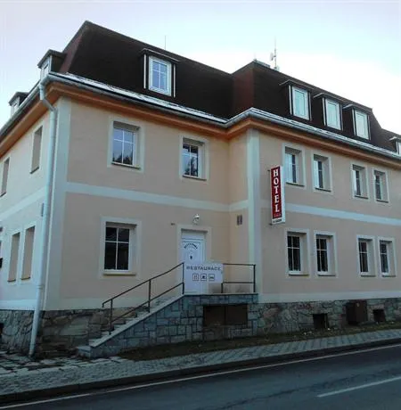 Hotel Romantik - Image 1