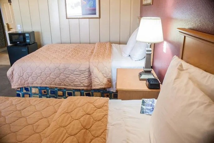 Cathedral City Travelodge - Image 1
