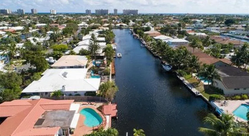 2700 Palms Lauderdale - Image 1