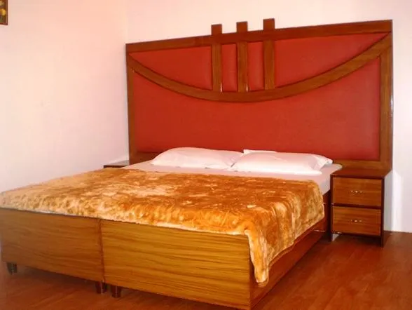 Rose Home Stay - Image 1