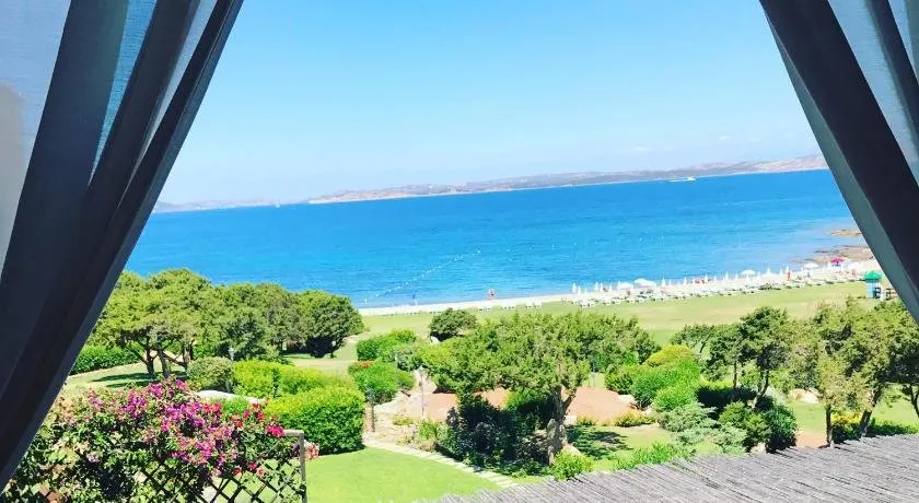 EmeraldWay Cala Del Faro Luxury on the Beach - Image 1