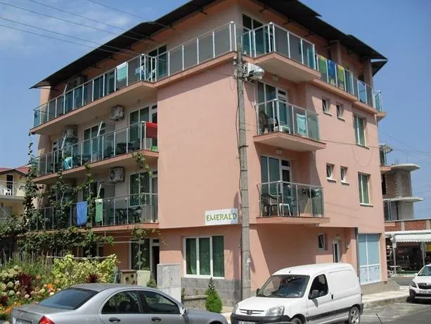 Emerald Hotel - Image 1