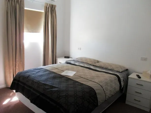 BARB'S PLACE GUEST HOUSE KALGOORLIE - Image 1