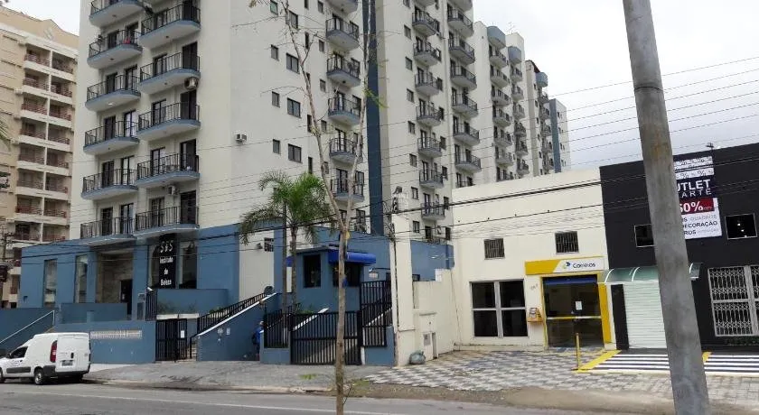 500m da Praia, BIWA Edifício com Piscina, 1garagem, WI-FI, Portaria 24hs, churrasqueira, playground, jardim, Centro do Guarujá, SP - Image 1