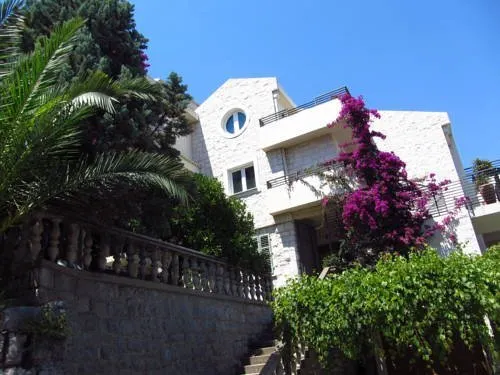 Apartments And Rooms Teona - Image 1