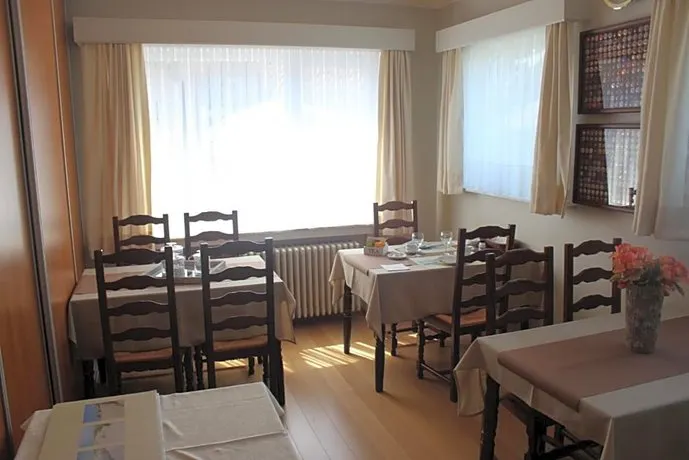 B&B Vanloo - Image 1