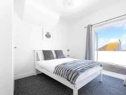 Clifton Place with Outside Terrace - Guest Homes - Image 1