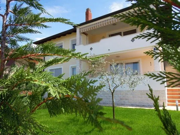 Holiday Home Villa Ivan - Image 1