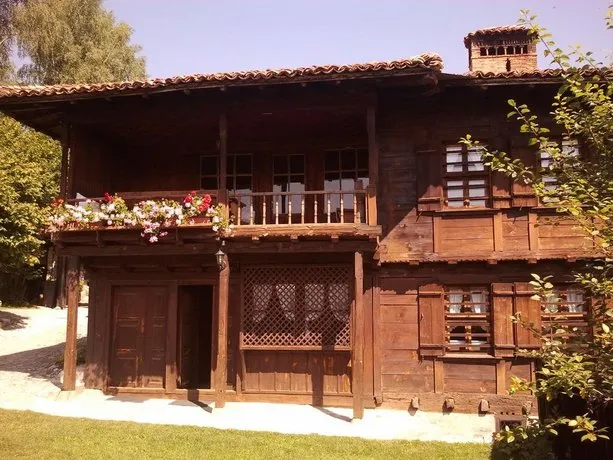 Trayanova Guest House - Image 1