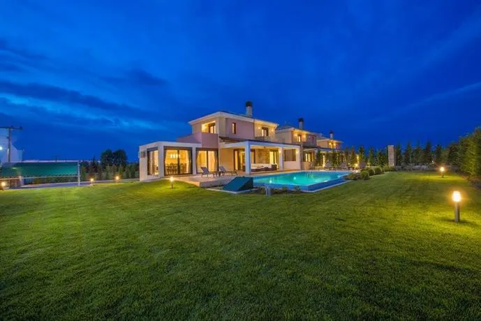 Fig House - Image 1