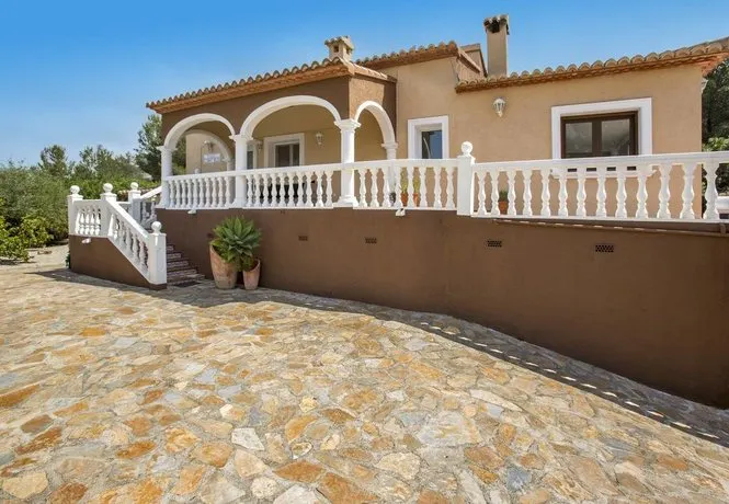 Campo Bajo - Image 1