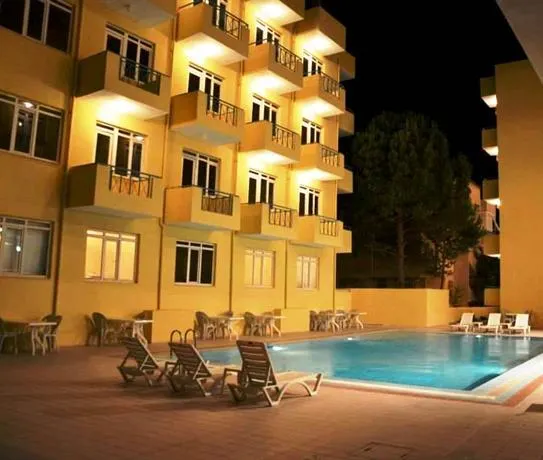 Candarli Iseo Hotel - Image 1
