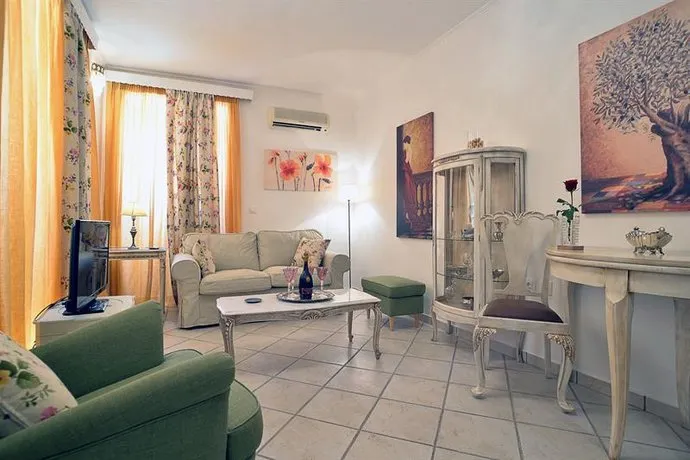 Austella Suite - Image 1