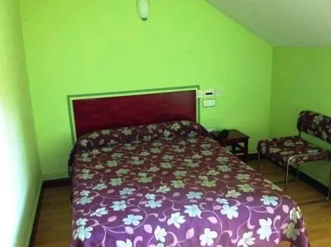 Hostal Golf - Image 1
