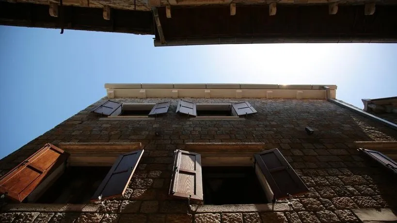 Deluxe Apartment Erdi - Image 1