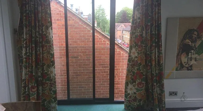Lake Street Accommodation - Image 1