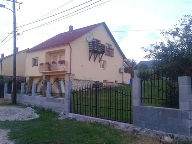 Balatoni Panorama Apartman - Image 1