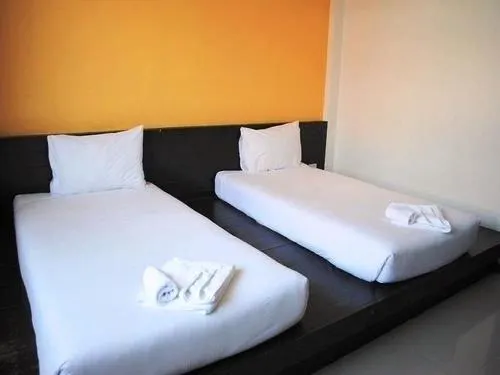 Chaweng Center Hotel - Image 1