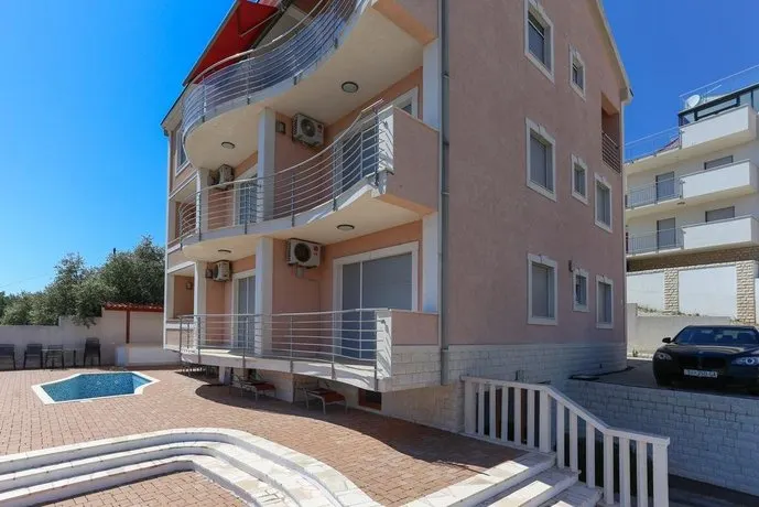 Villa Luciana - Image 1