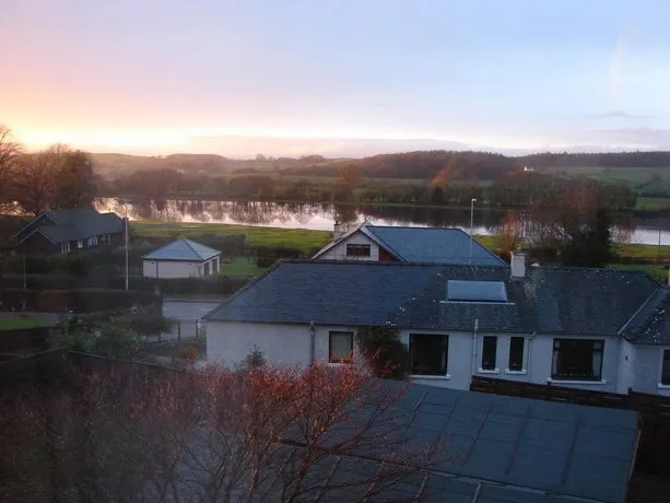 Dee-View B & B - Image 1