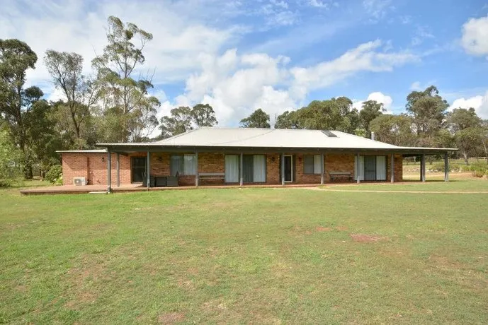 Just Listed Blaxlands Homestead - the very best location in the Valley, walk to everything - Image 1