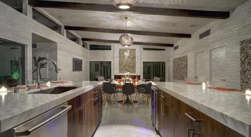 Best in Palm Springs • Featured in Dwell • 5 Bedrooms & All En Suite Baths - Image 1